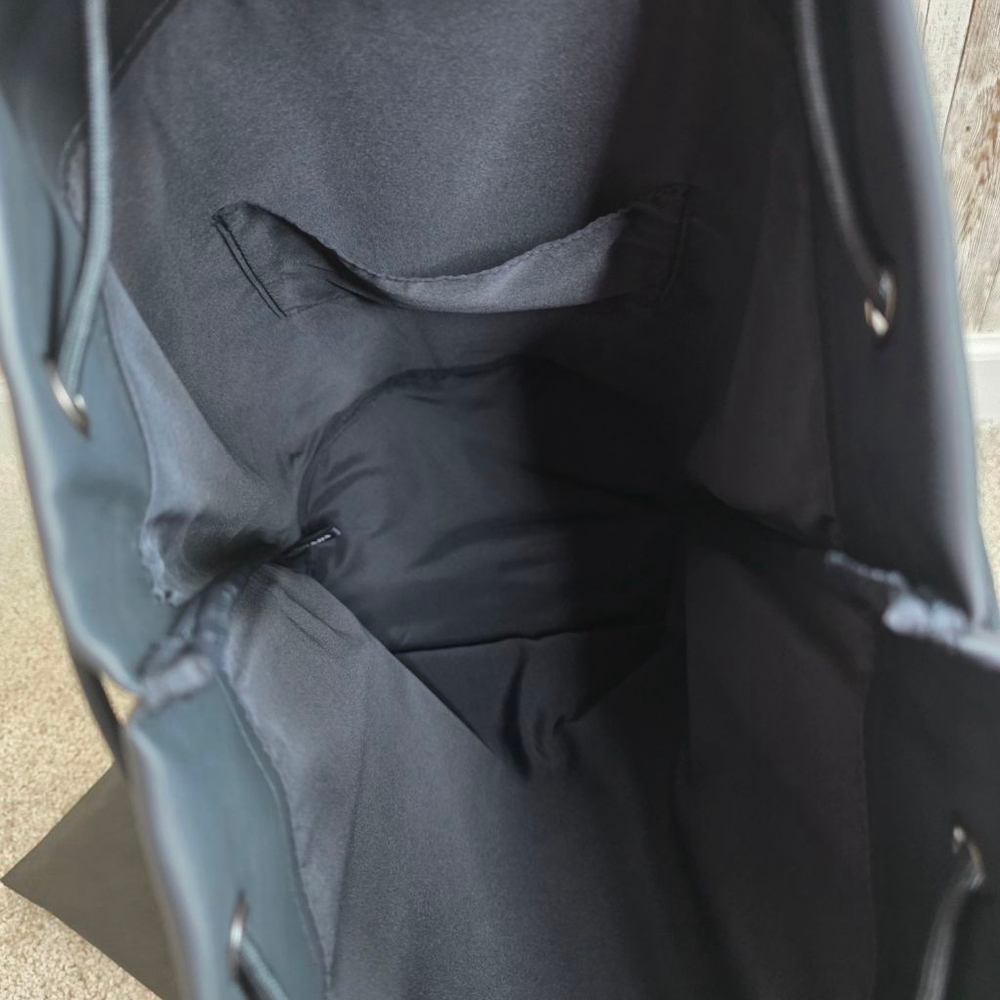 Men's Prada Luna Rossa Ocean Navy Red Drawstring Bag - Picture 7 of 8